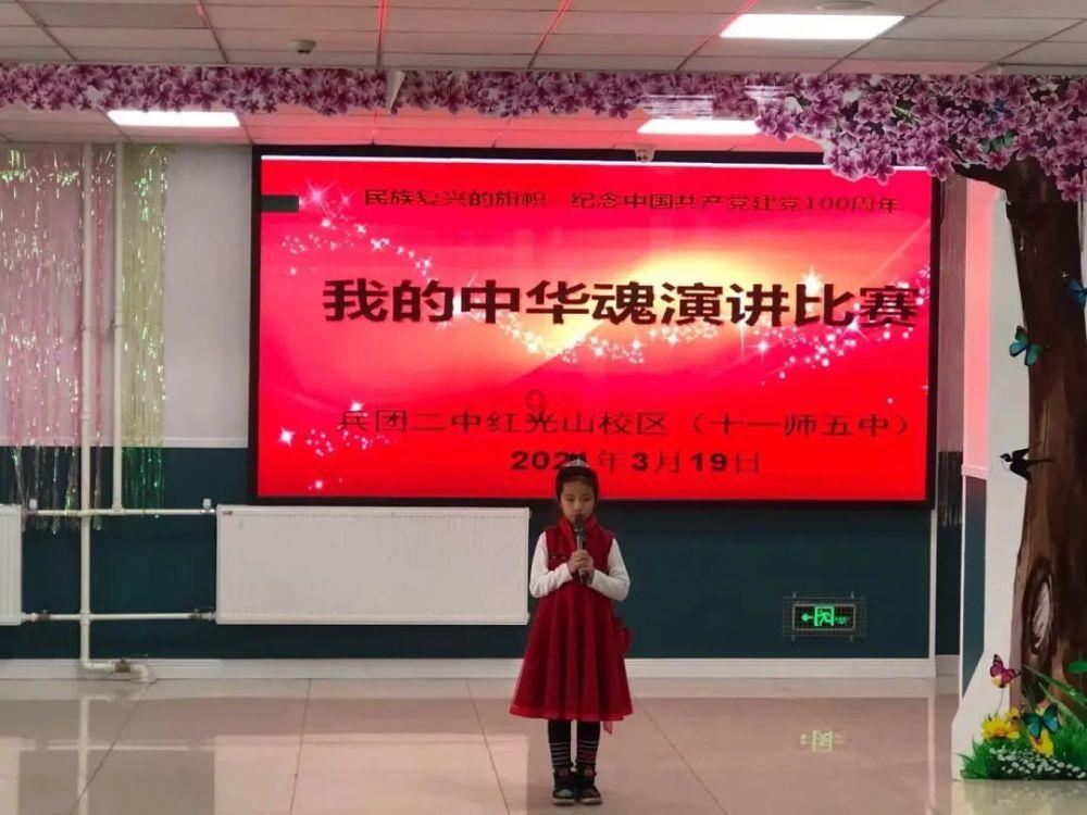 山东烟台：大高个舅舅进门，站在门后的宝宝当场呆住，网友都是怎么说的？游戏画面